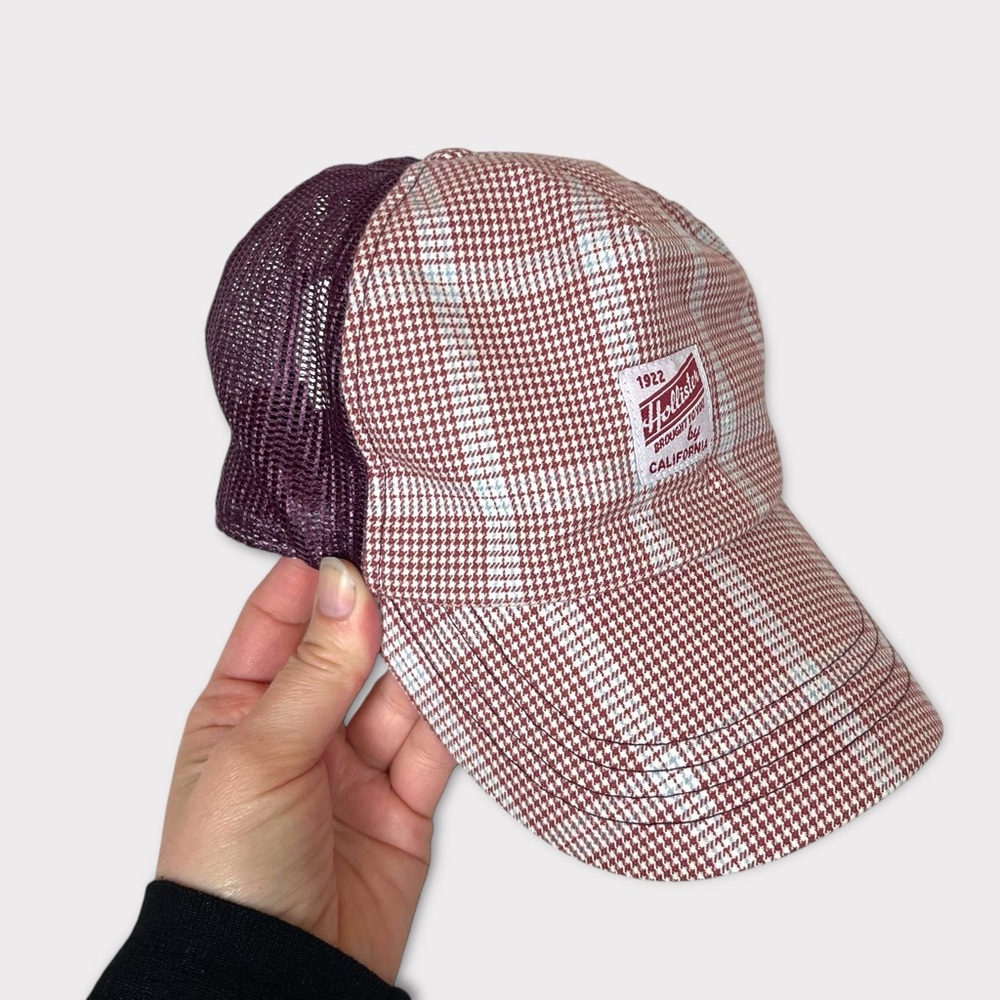 Hollister Trucker Hat One Size Snap Back Cap Plaid Outdoor Granola Preppy